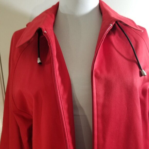 Burberry Coat with removable hood. Size M - Picture 7 of 16